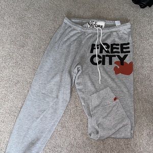 Free city joggers